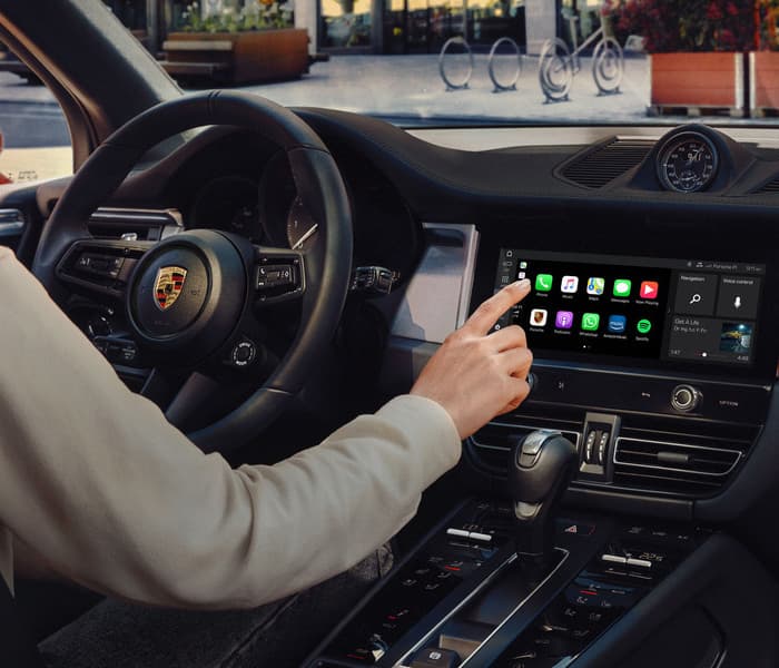 2025 Porsche Macan 4 Electric Technology - Feature Image